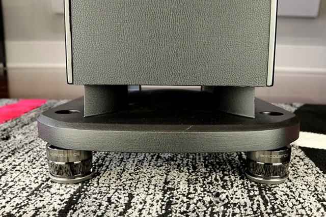 GAIA II スピーカーへの取り付けイメージ