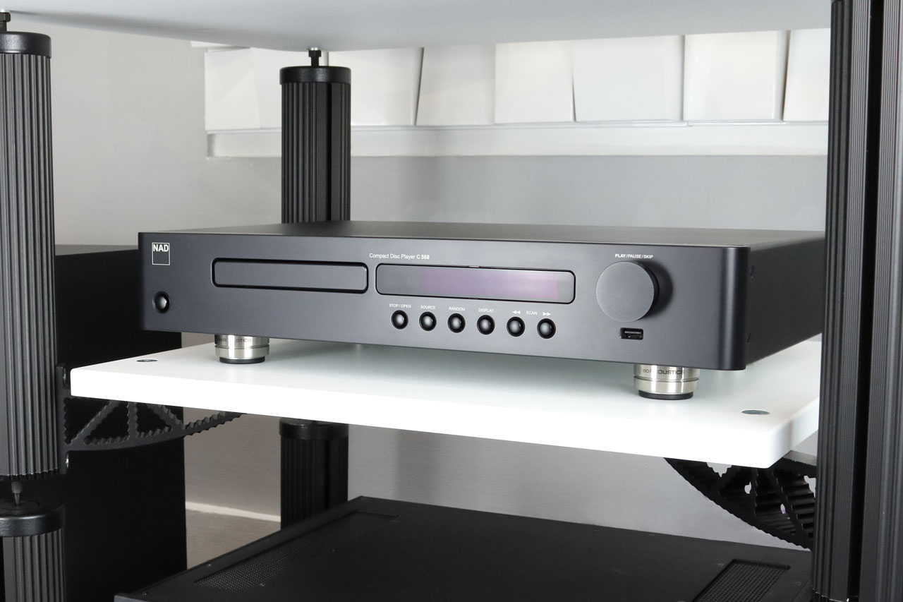 OREA Series をオーディオコンポーネントに設置したイメージ